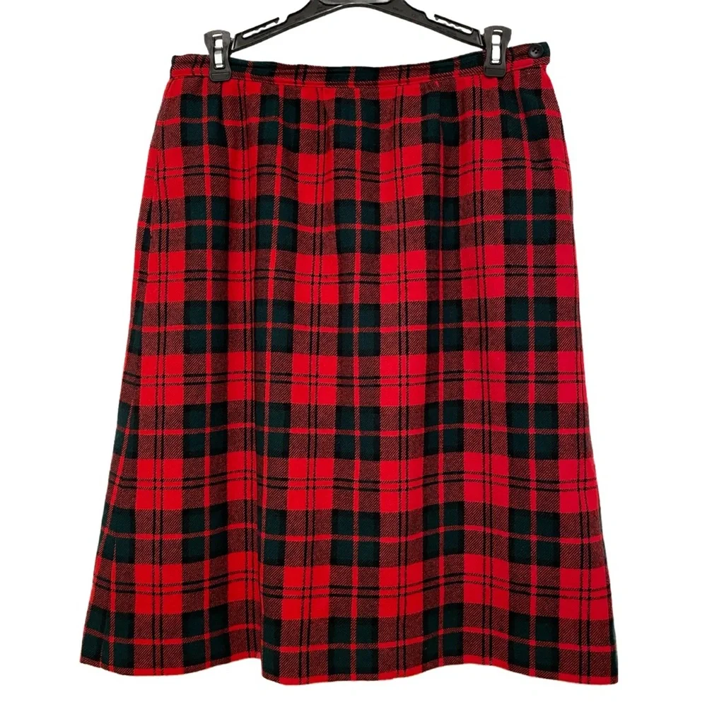 Vintage Pendleton Wool Red Plaid Skirt Womens Size Small Petite Oregon USA Mills
